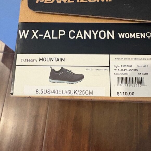 Pearl Izumi Women's X-Alp Canyon Women's size 8.5 color Navy - Picture 2 of 6